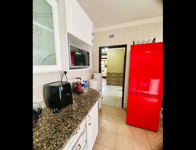 5 BEDROOM HOUSE FOR SALE IN UMLAZI